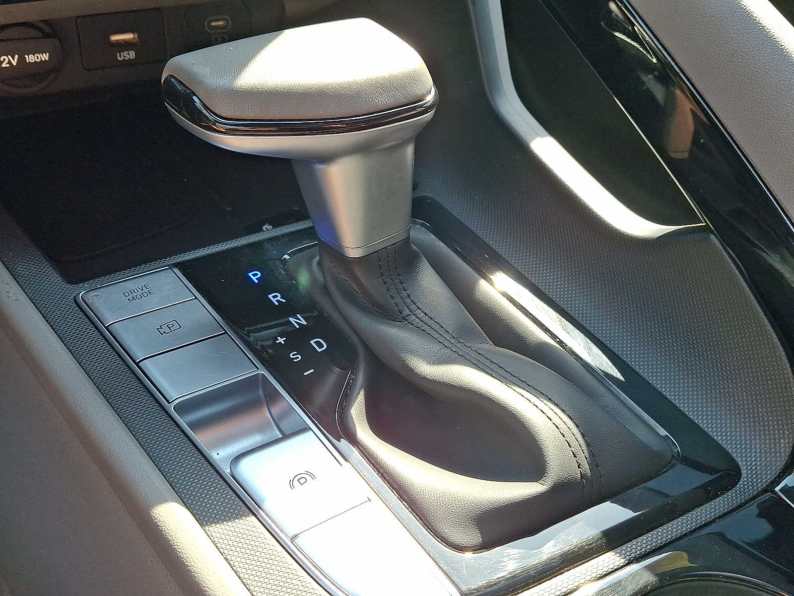 2026 Hyundai Elantra SEL - Photo 16