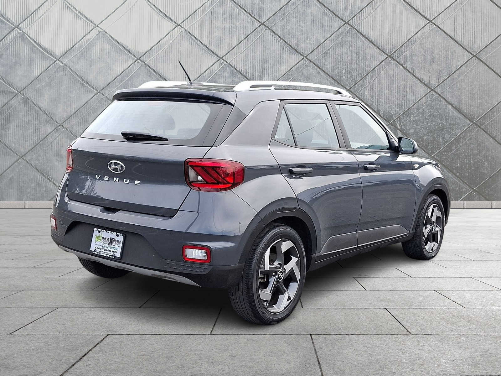 2023 Hyundai Venue SEL - Photo 7