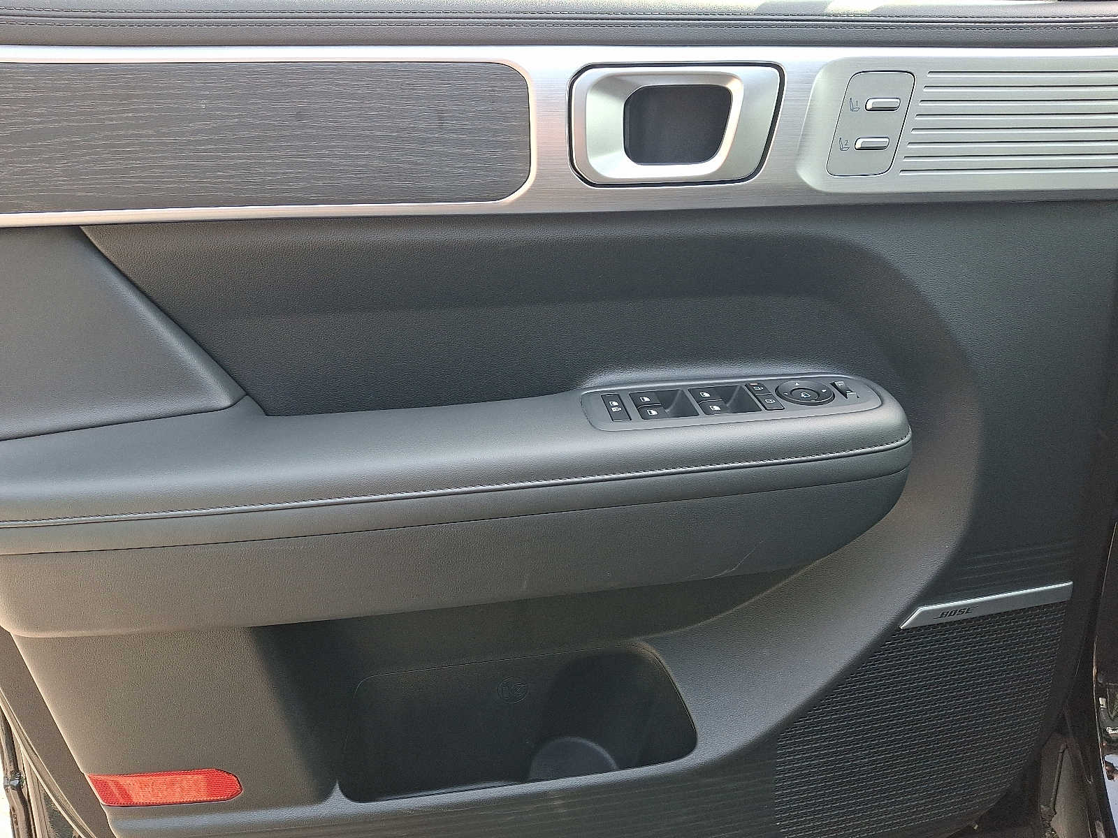 2024 Hyundai Santa Fe Limited - Photo 13