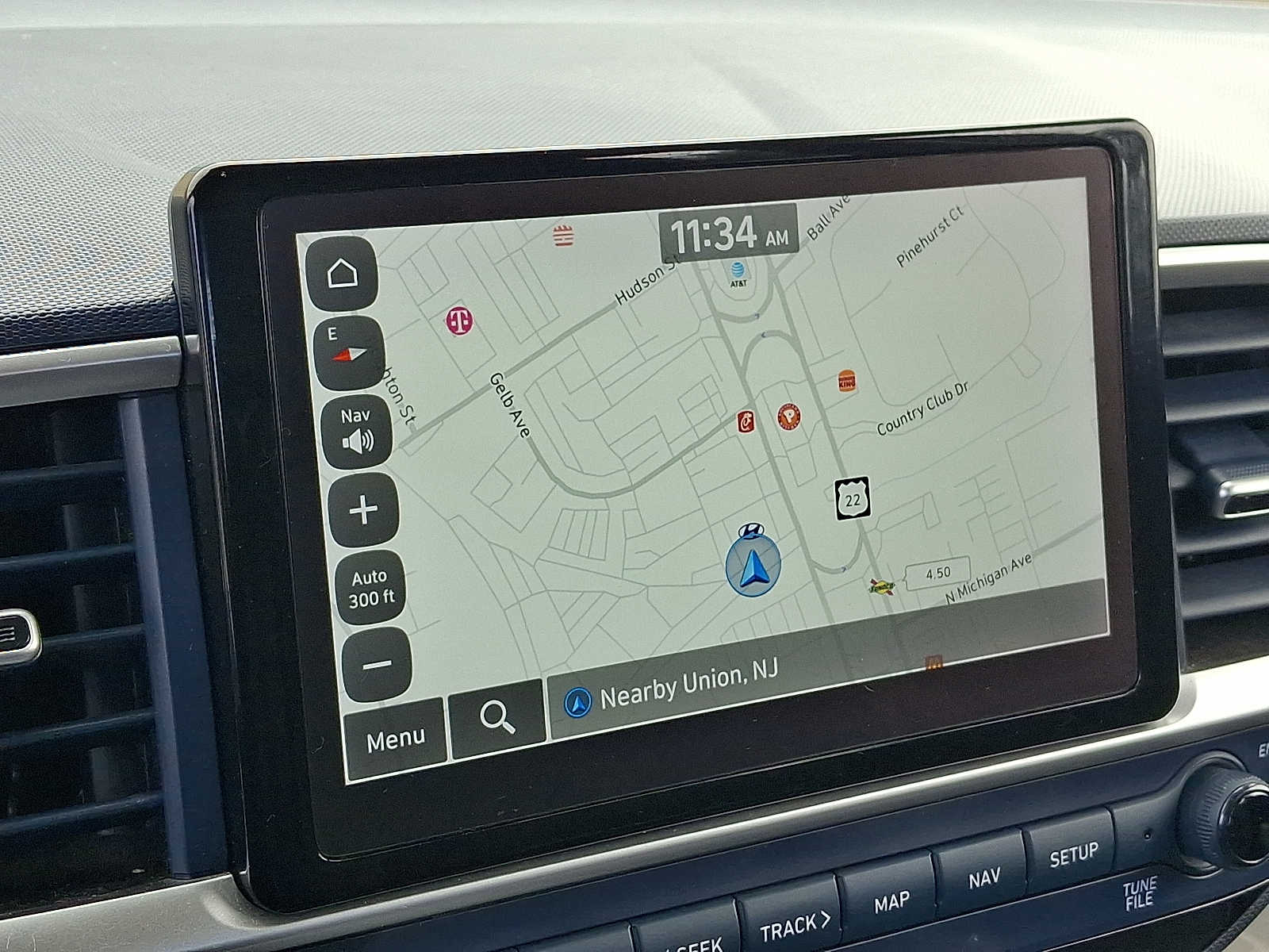2023 Hyundai Venue Limited - Photo 18