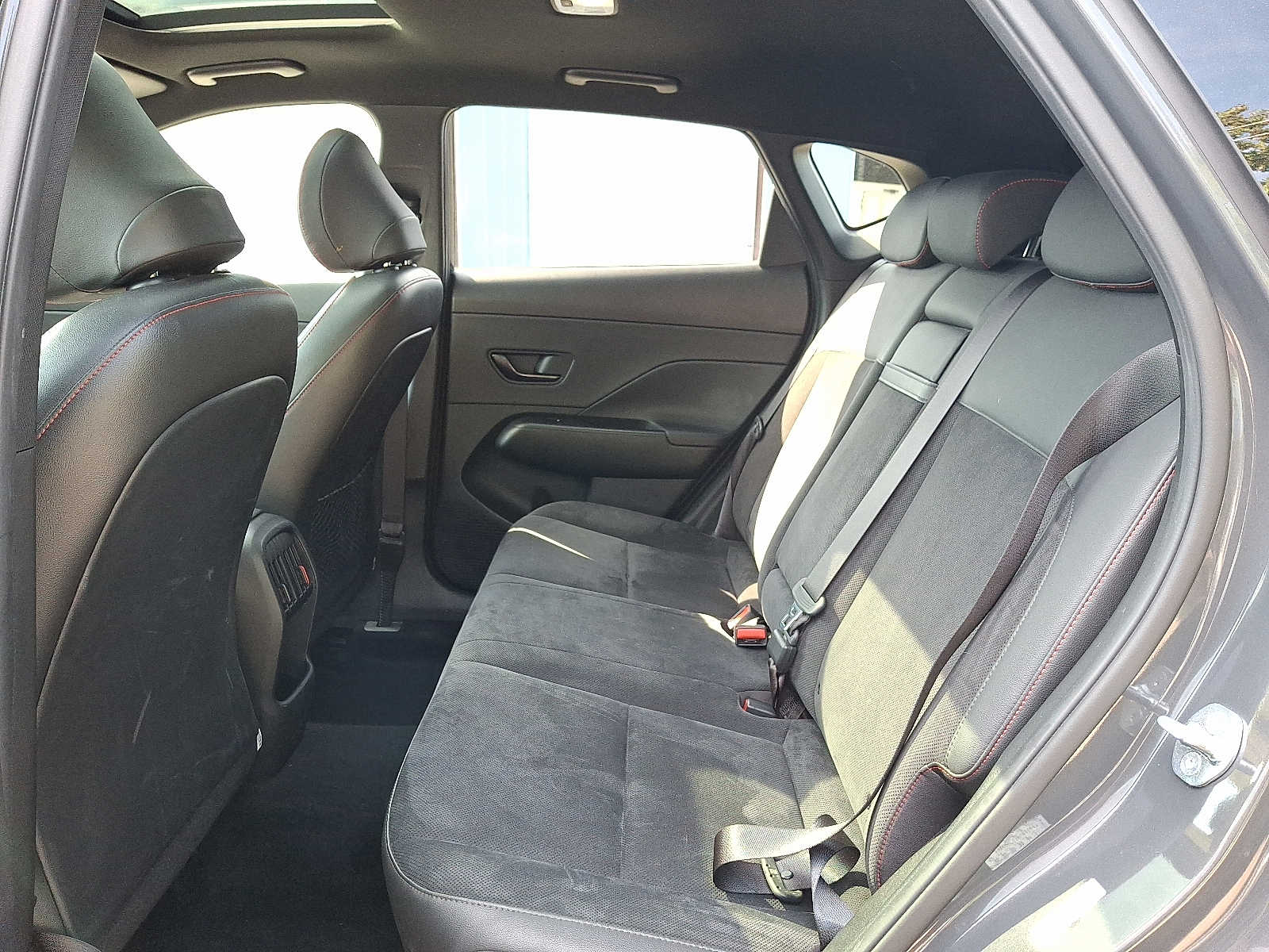 2024 Hyundai Kona N Line - Photo 11