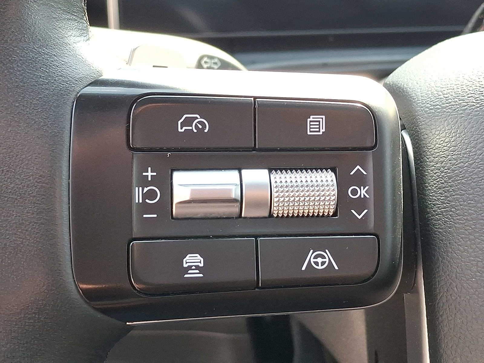 2024 Hyundai Santa Fe Limited - Photo 23