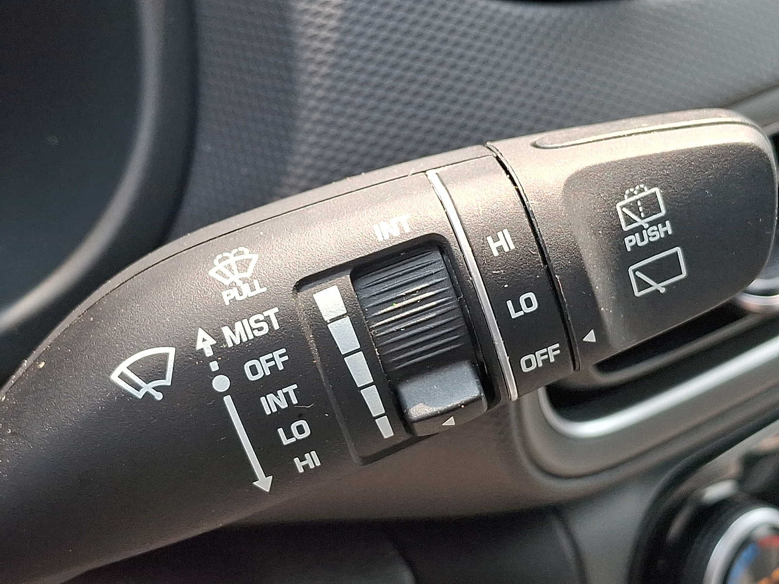 2023 Hyundai Kona SEL - Photo 28