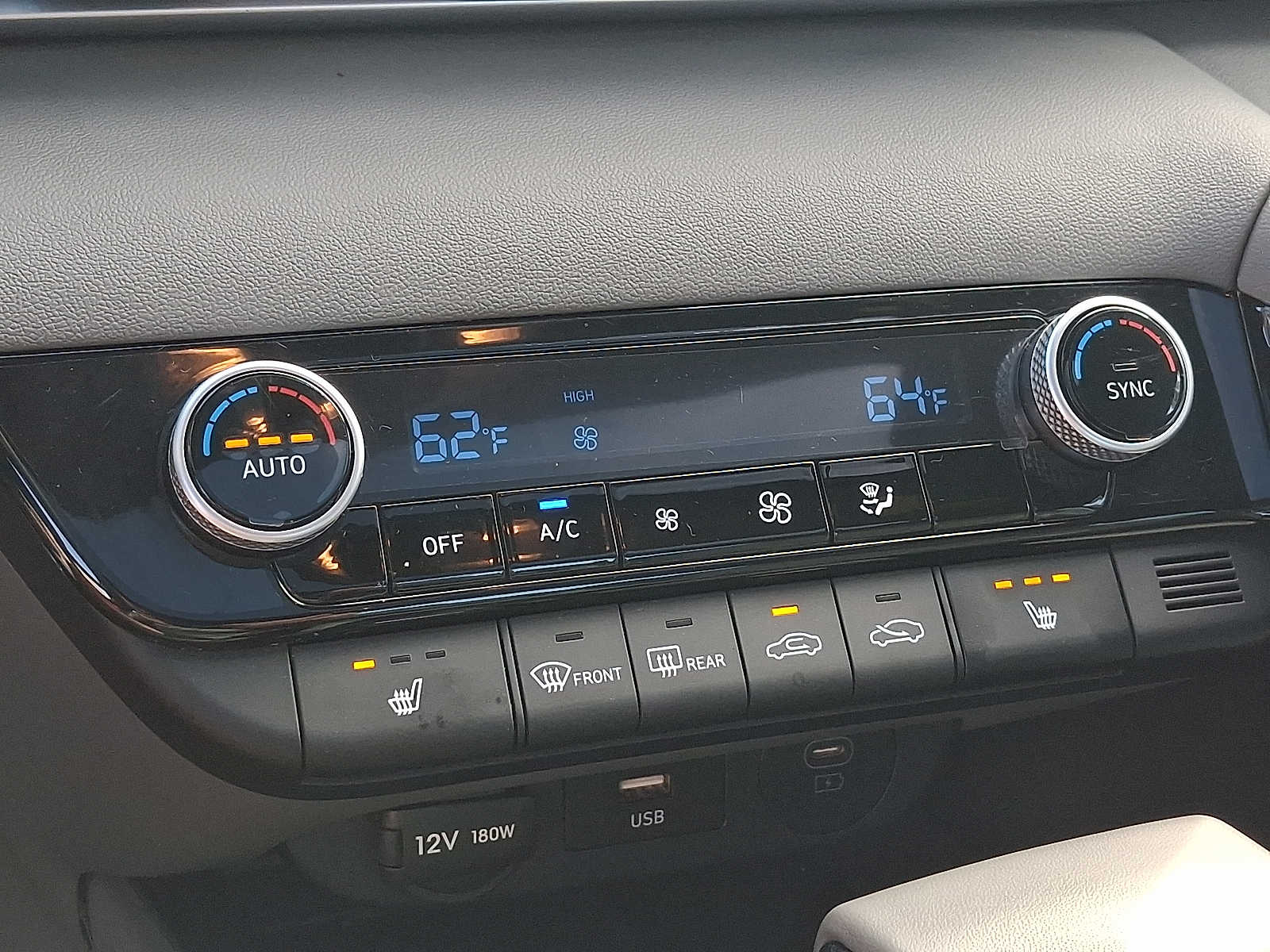 2026 Hyundai Elantra SEL - Photo 17