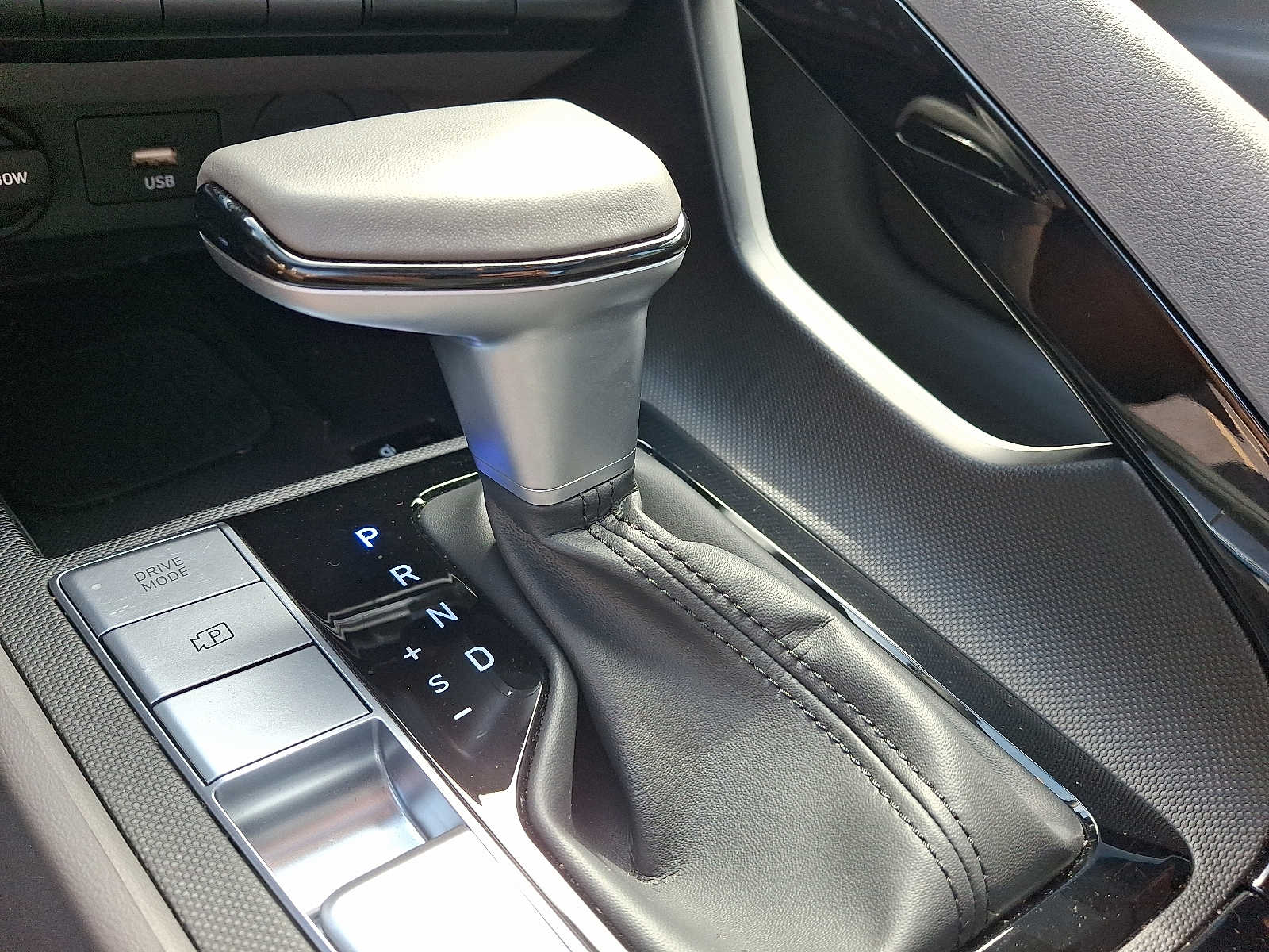 2026 Hyundai Elantra SEL - Photo 16