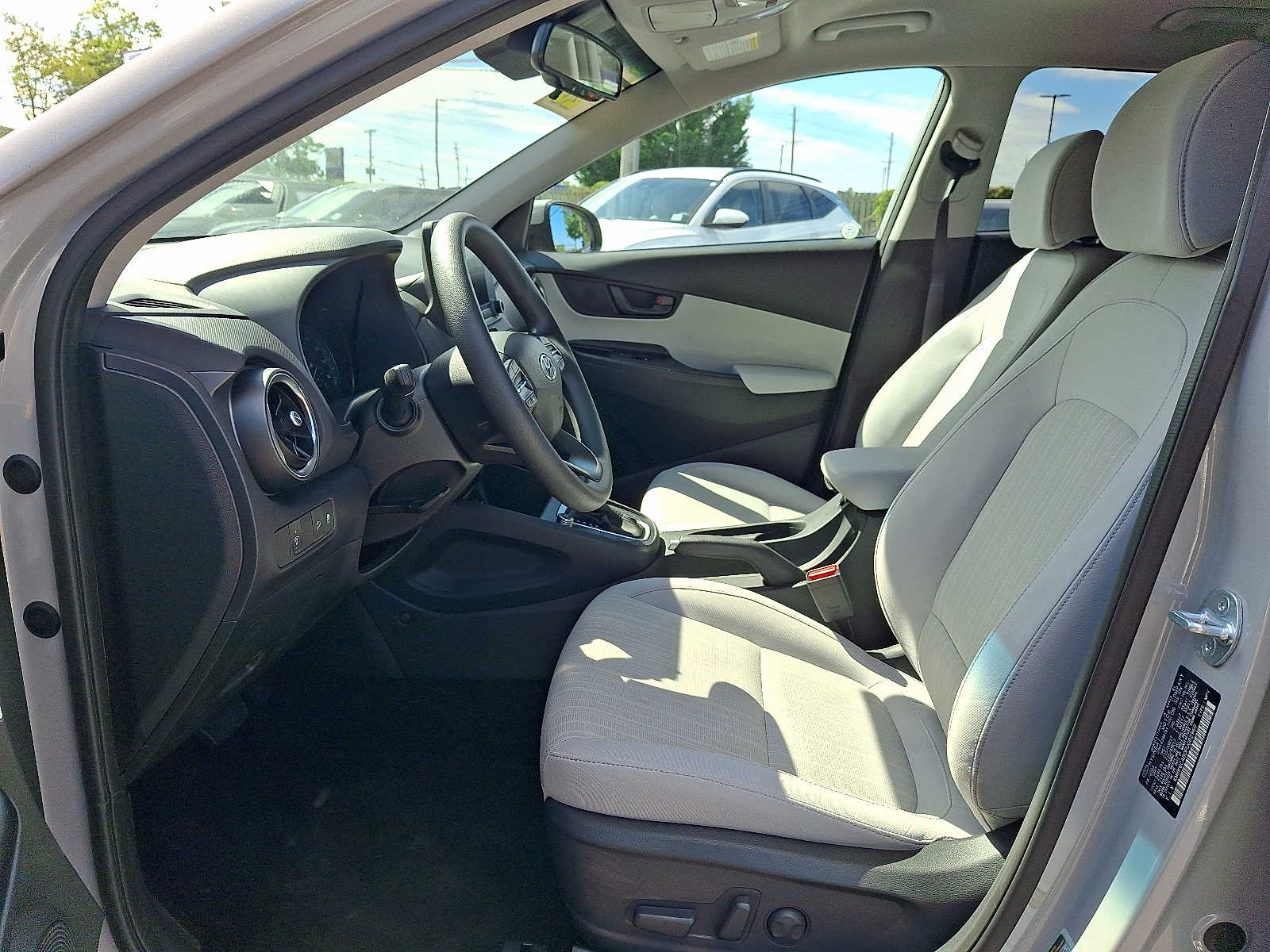 2023 Hyundai Kona SEL - Photo 14