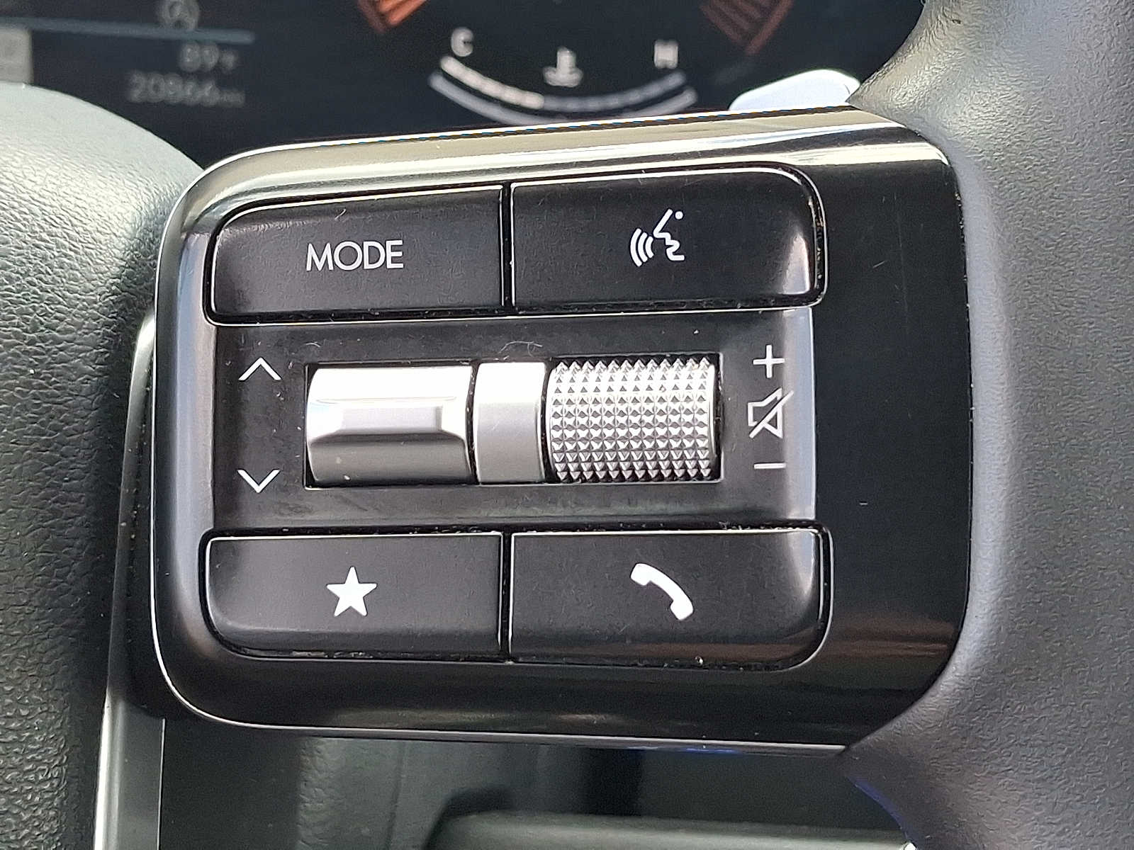 2024 Hyundai Santa Fe SE - Photo 22