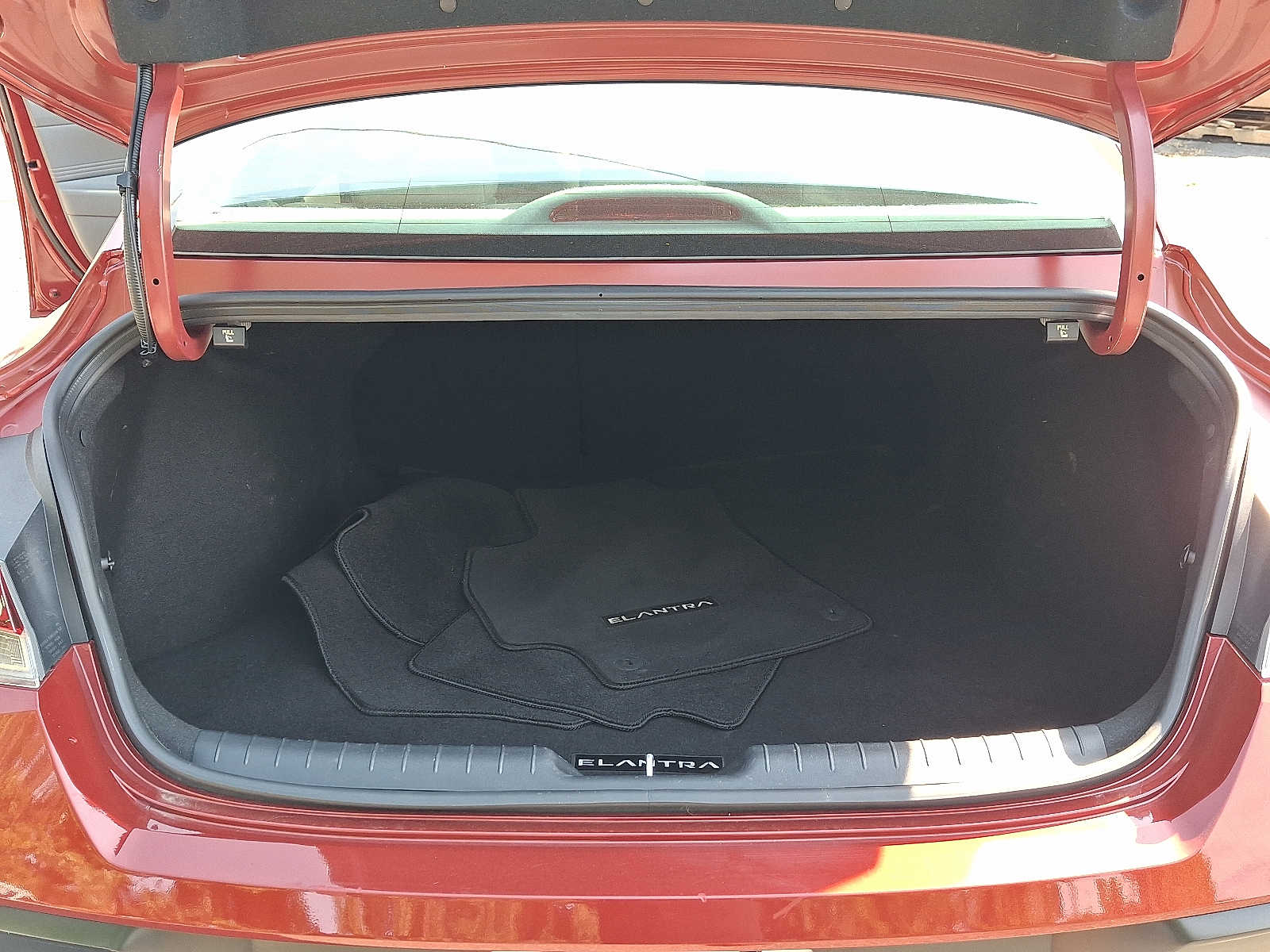 2026 Hyundai Elantra SEL - Photo 30