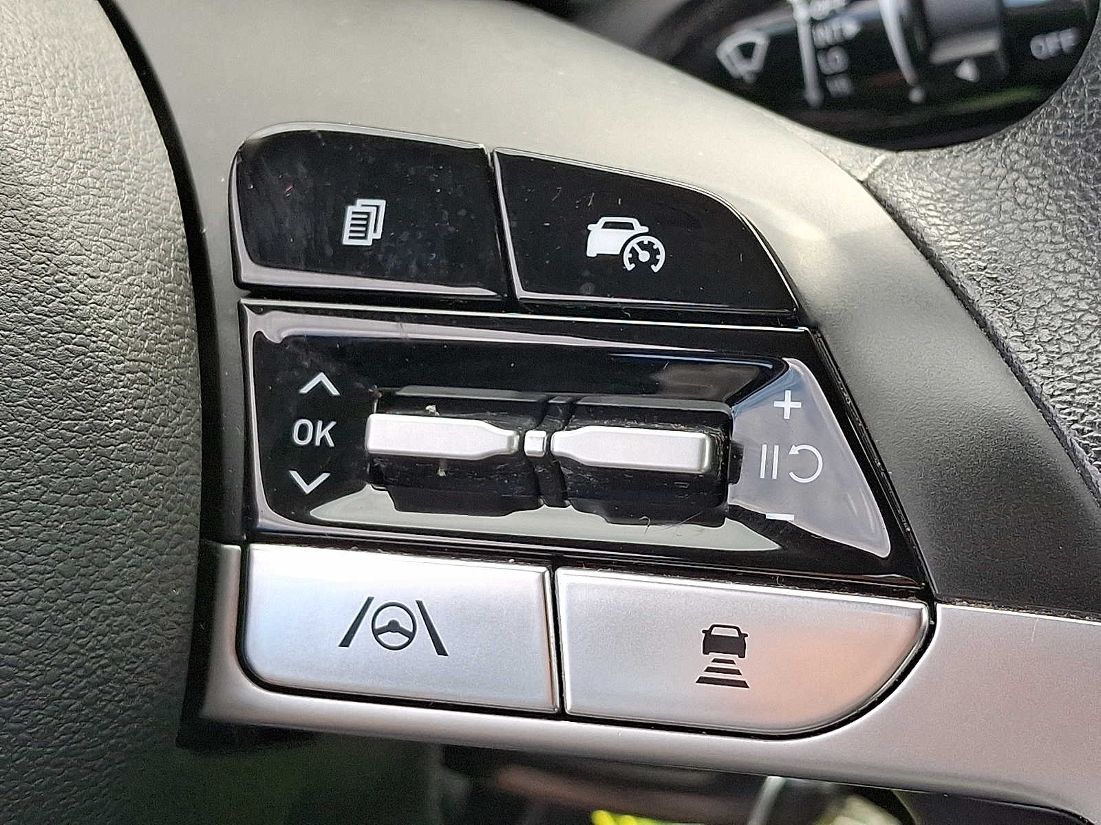 2024 Hyundai Tucson SE - Photo 22