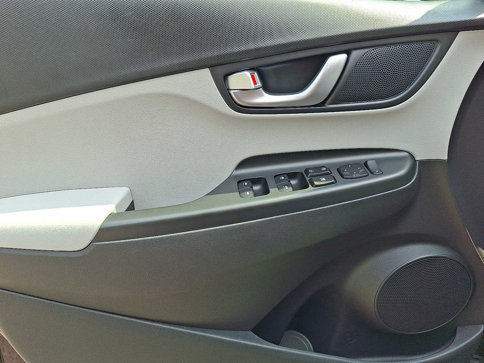 2023 Hyundai Kona SEL - Photo 13