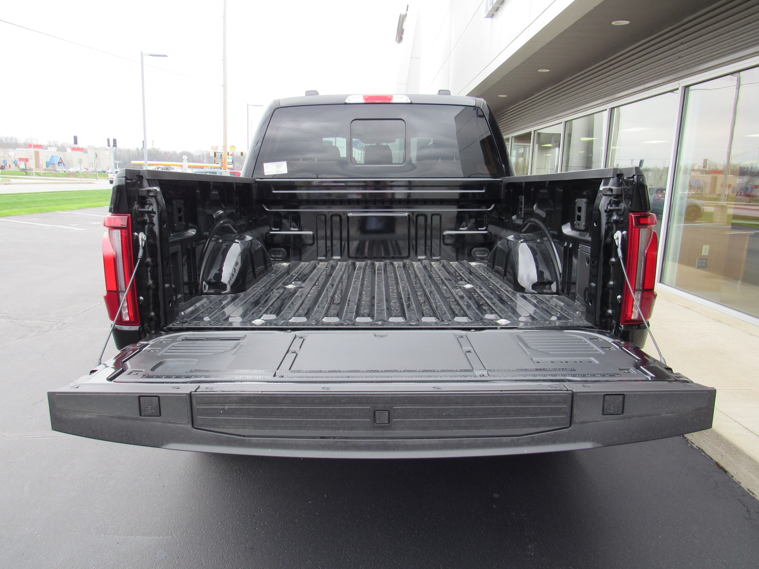 2026 Ford F-150 Platinum - Photo 29