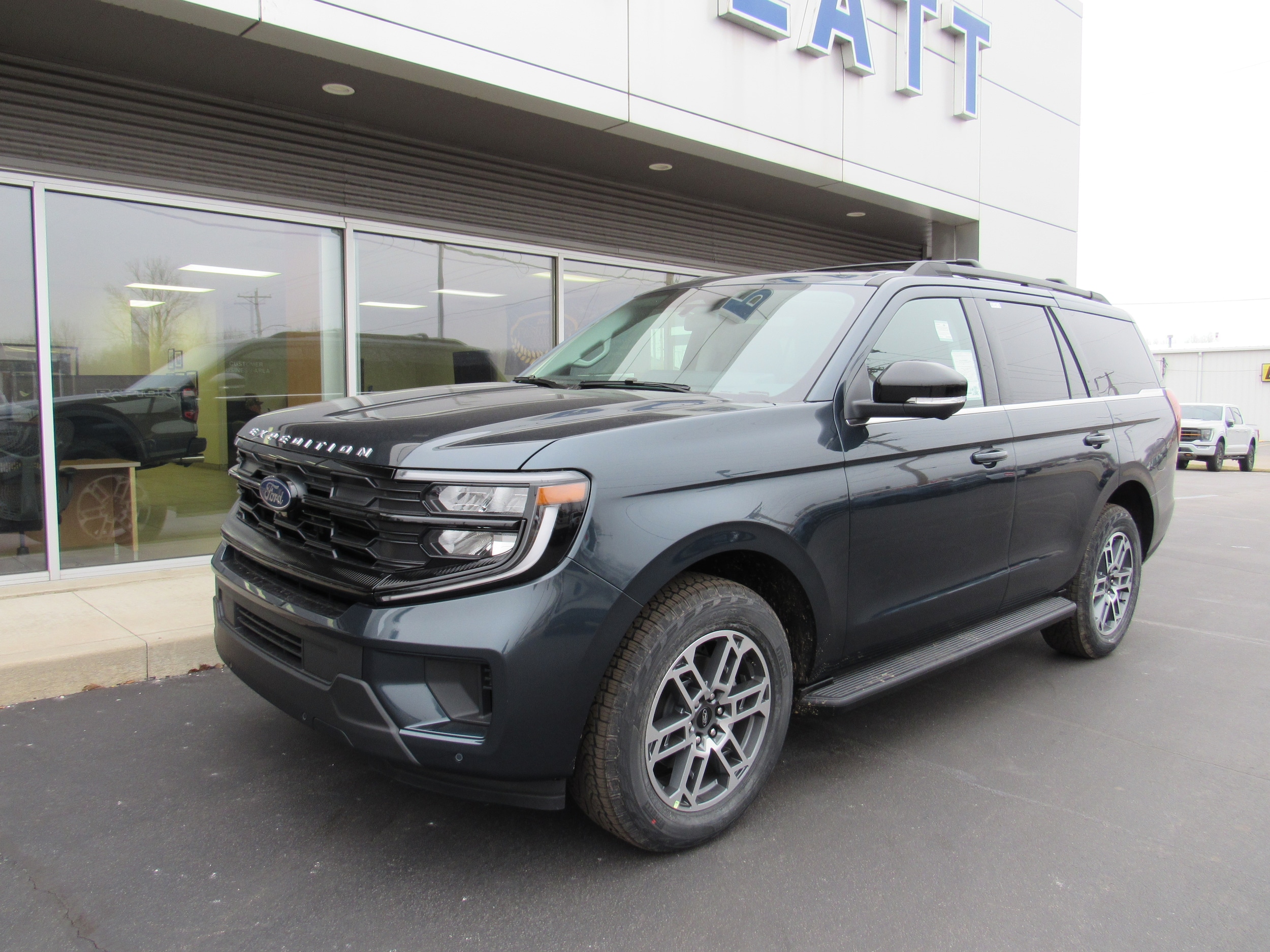 2026 Ford Expedition Active - Photo 8