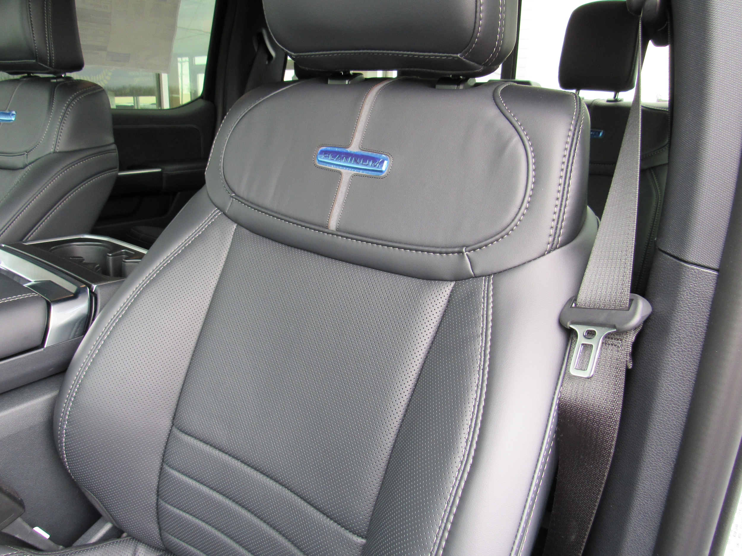 2026 Ford F-150 Platinum - Photo 23