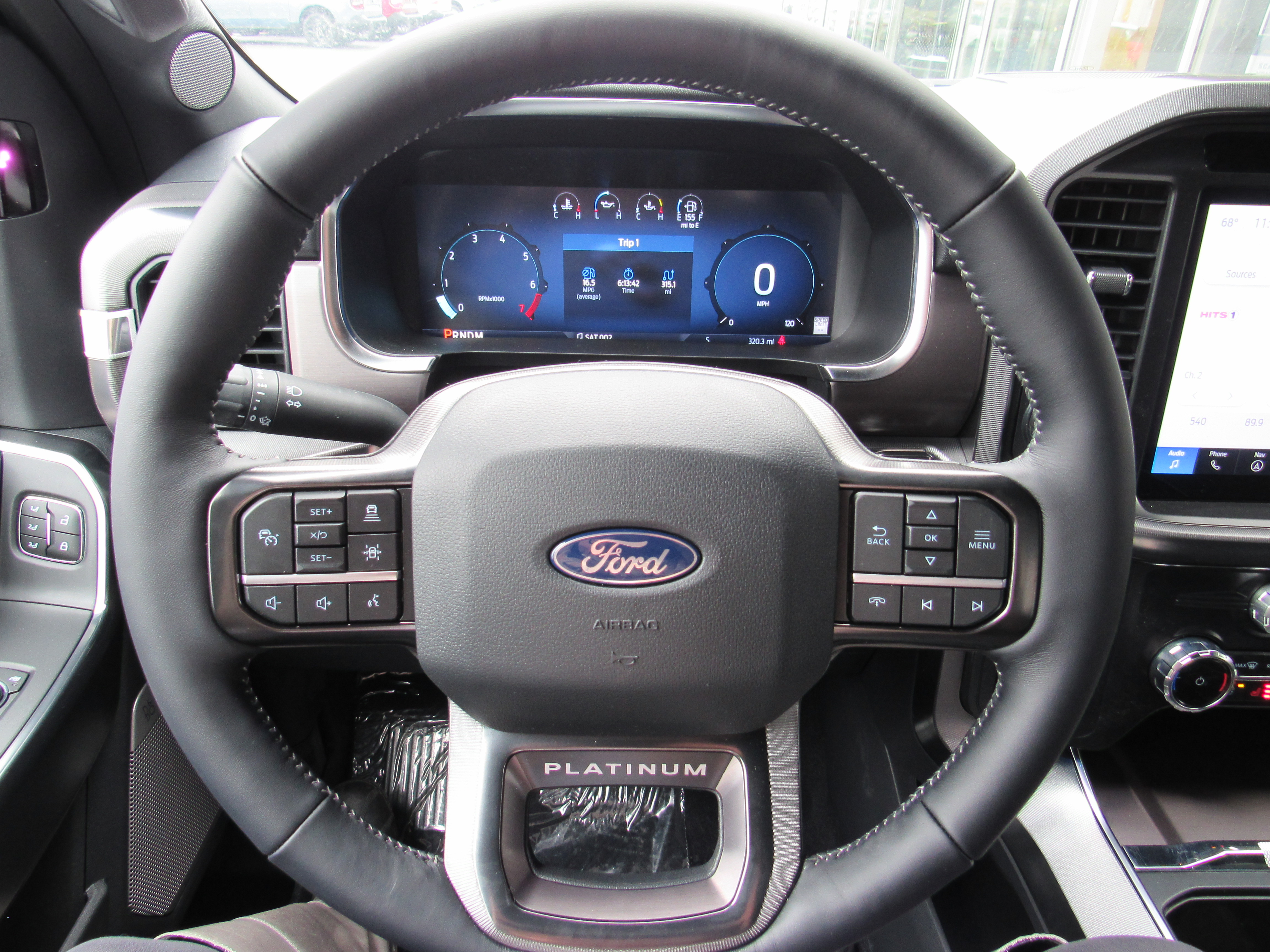 2026 Ford F-150 Platinum - Photo 12