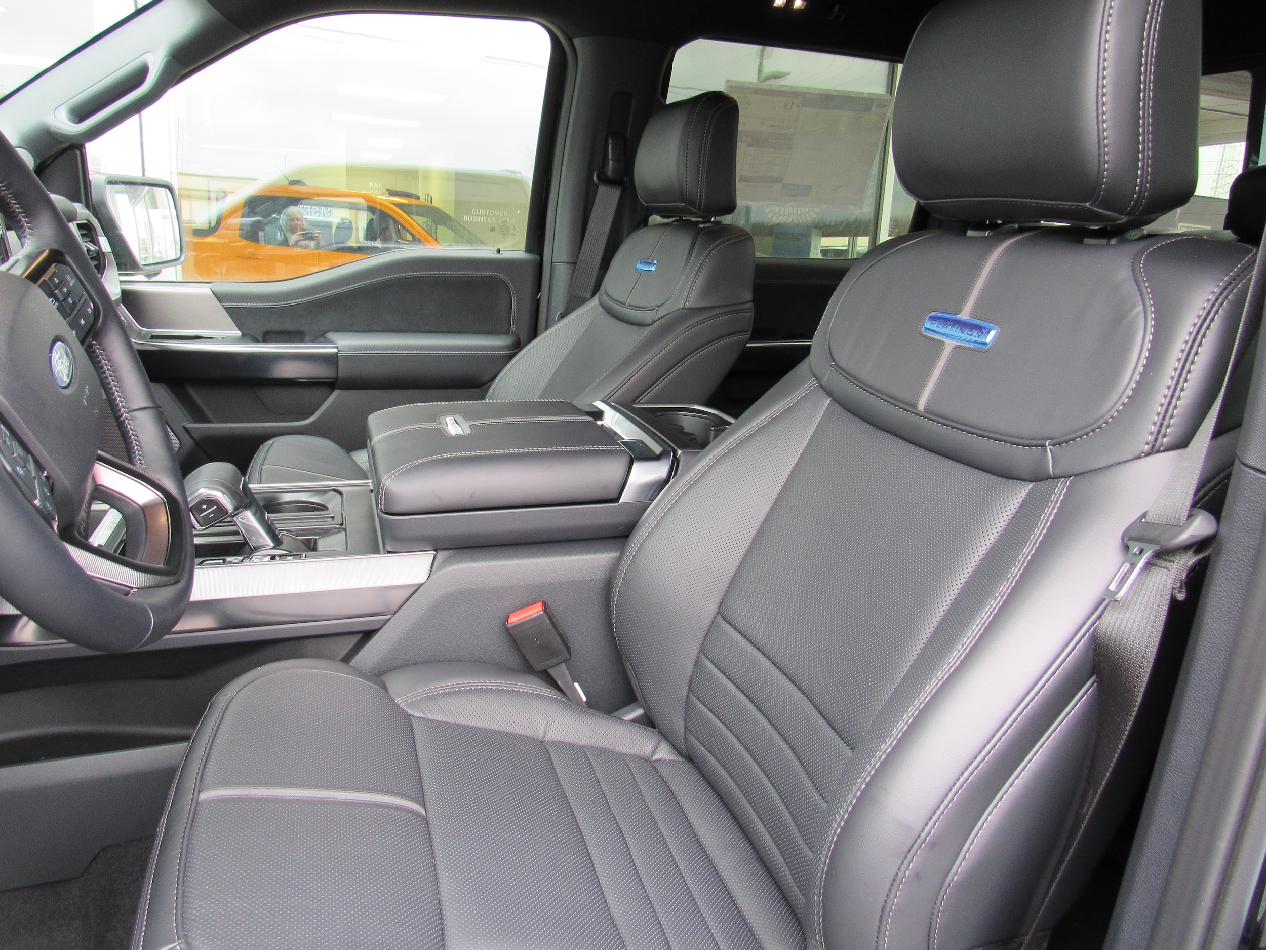 2026 Ford F-150 Platinum - Photo 11
