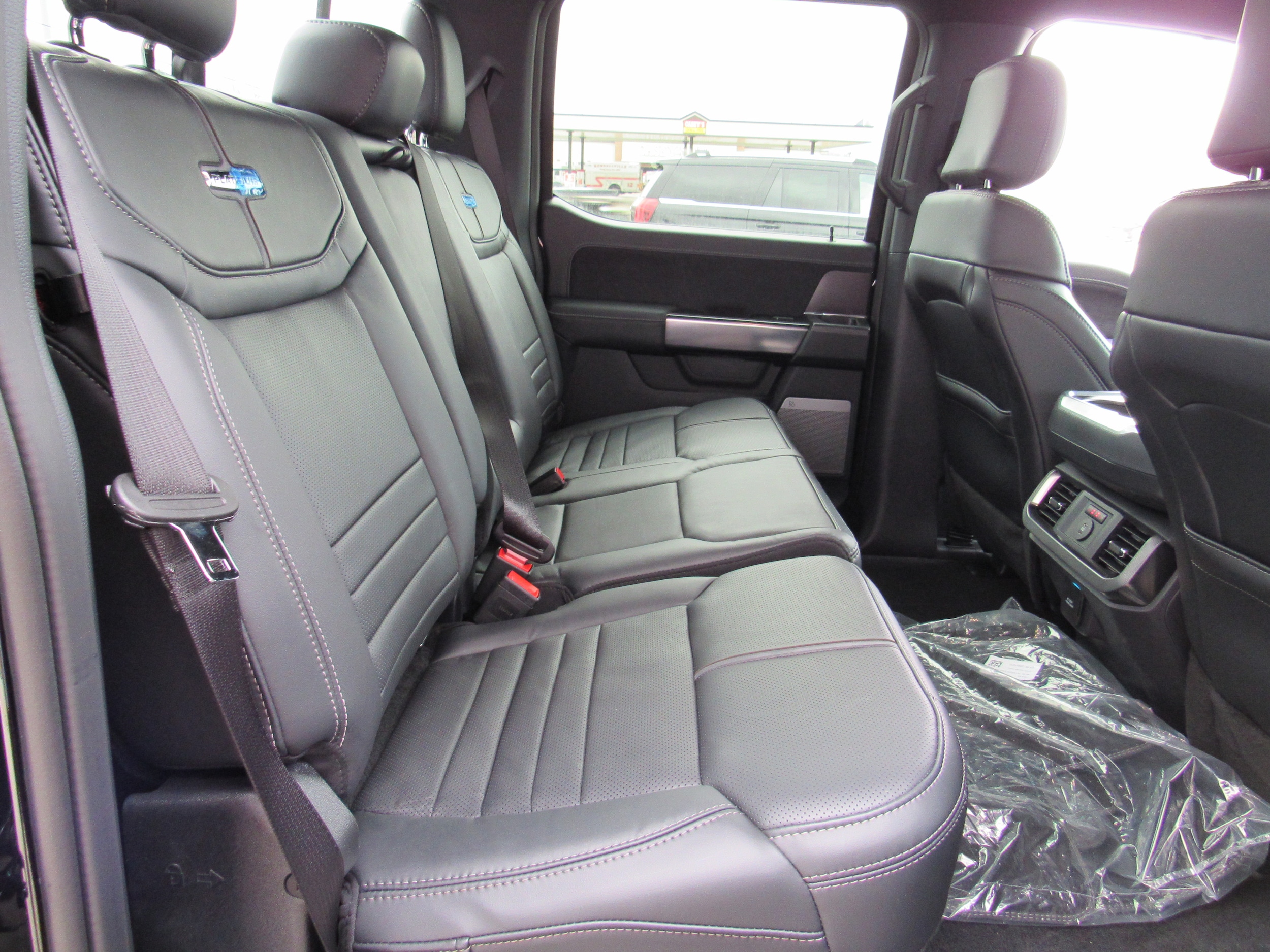 2026 Ford F-150 Platinum - Photo 34