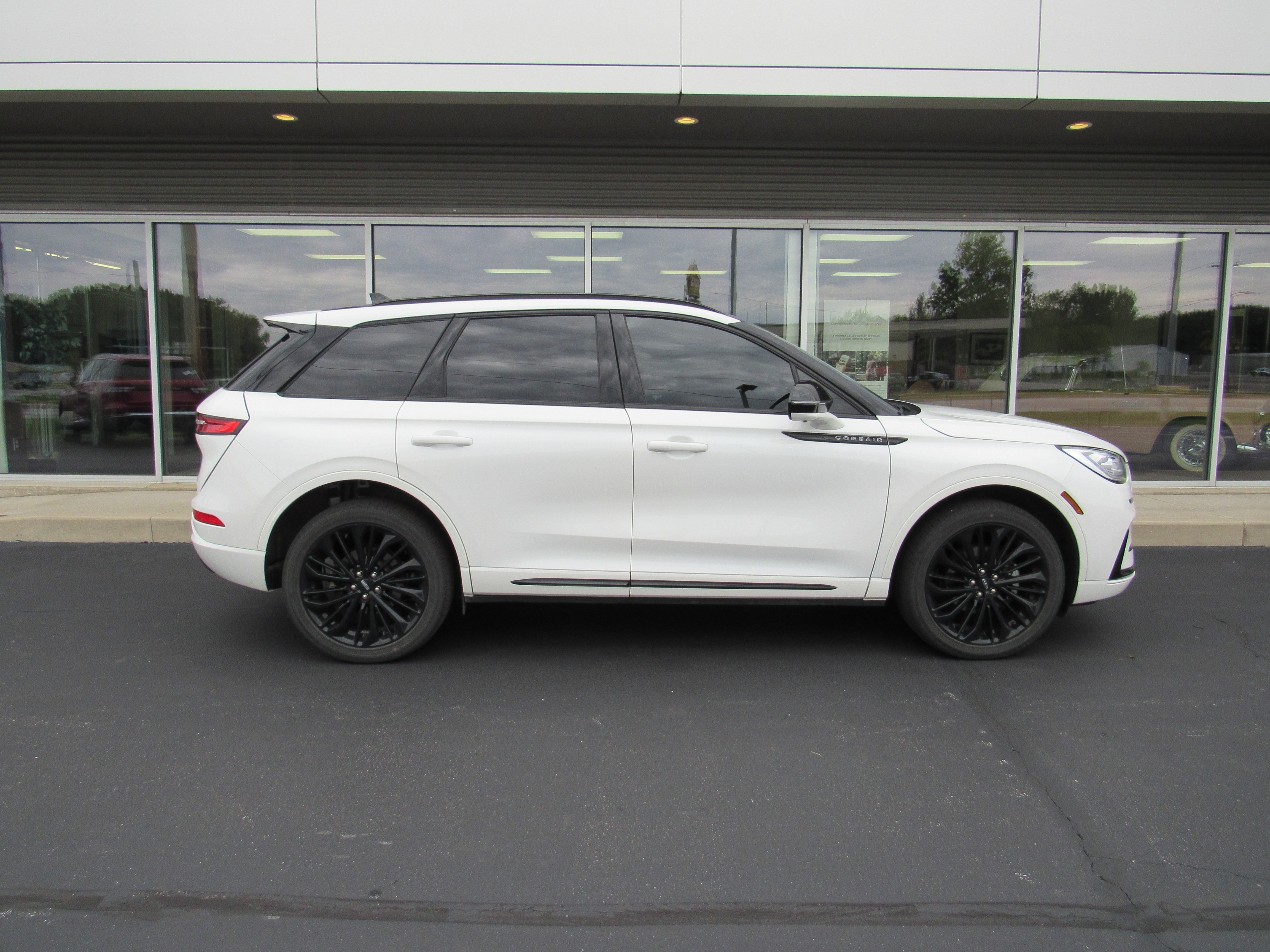 2023 Lincoln Corsair Reserve Reserve AWD