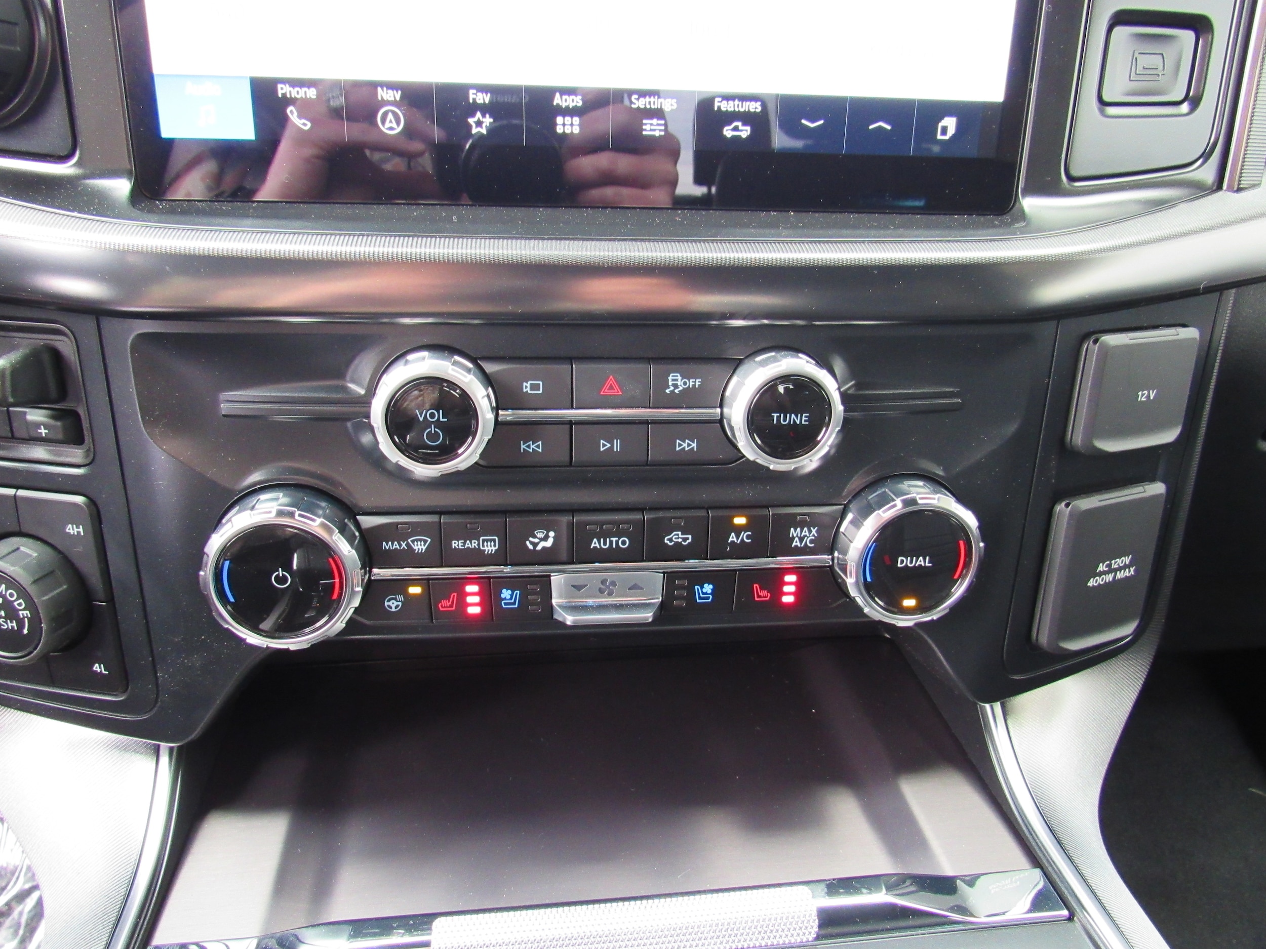 2026 Ford F-150 Platinum - Photo 18