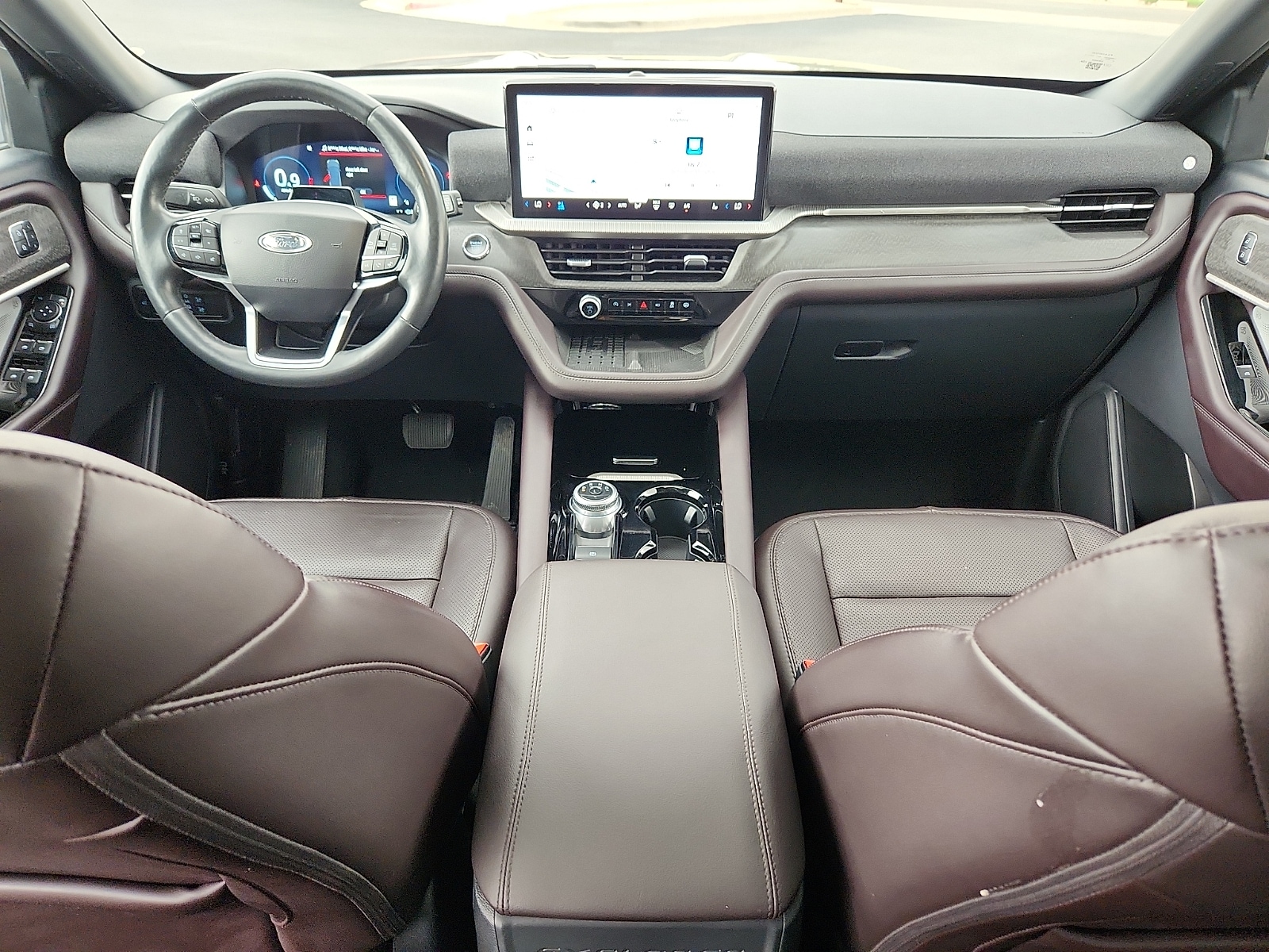 2025 Ford Explorer Platinum - Photo 10