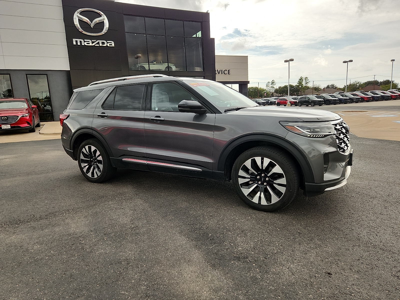 2025 Ford Explorer Platinum - Photo 6
