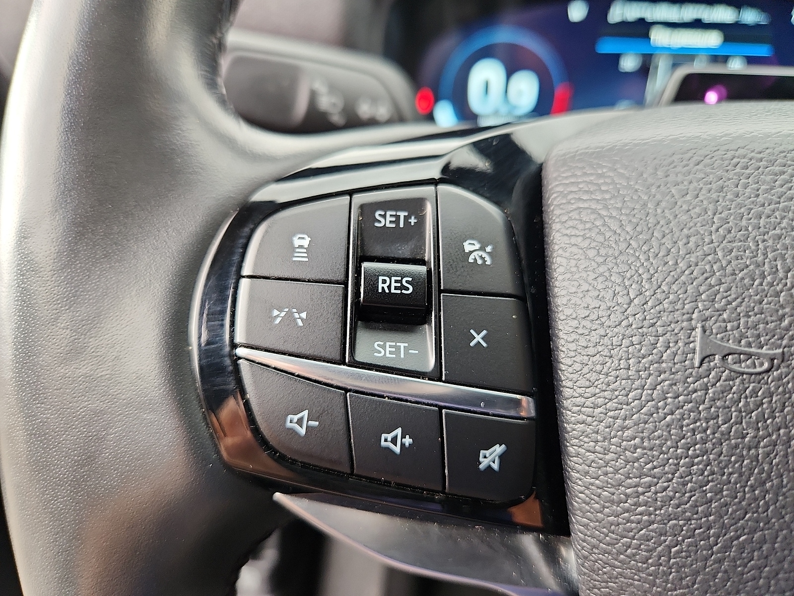 2025 Ford Explorer Platinum - Photo 15