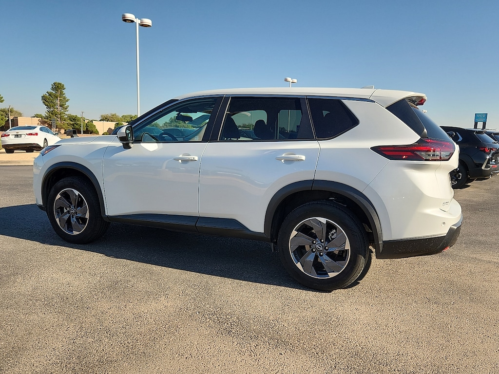 Used 2024 Nissan Rogue SV FWD SUV