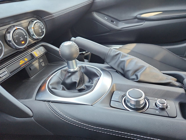 2026 Mazda MX-5 Miata RF Grand Touring - Photo 20