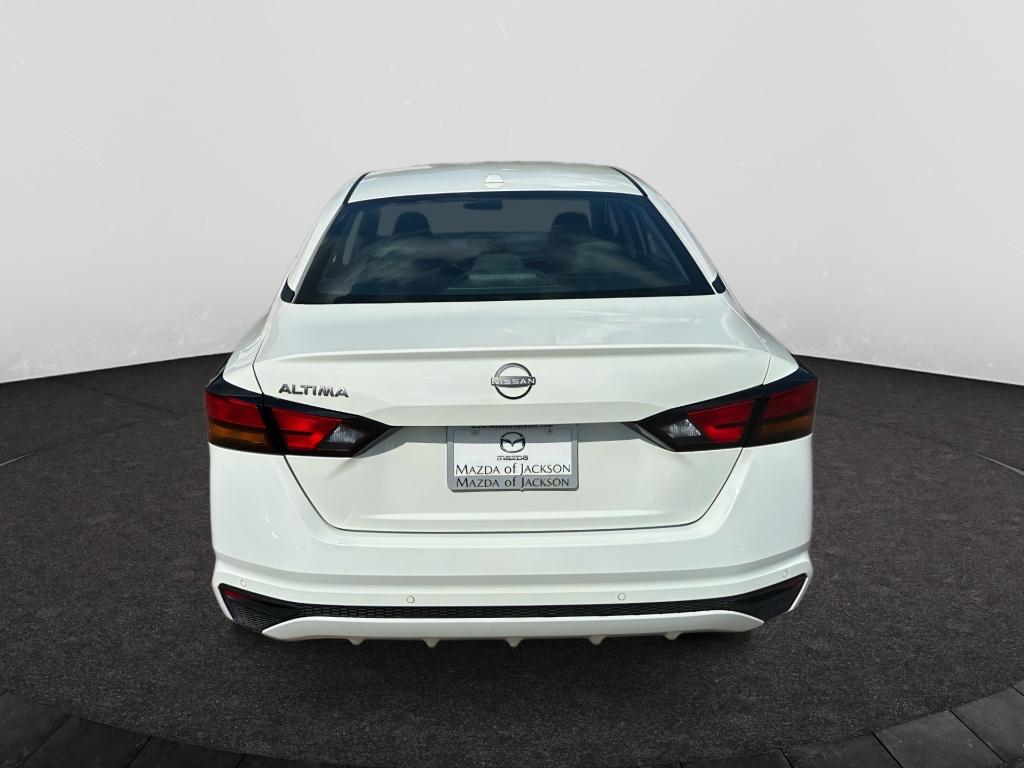 Used 2025 Nissan Altima SV Sedan