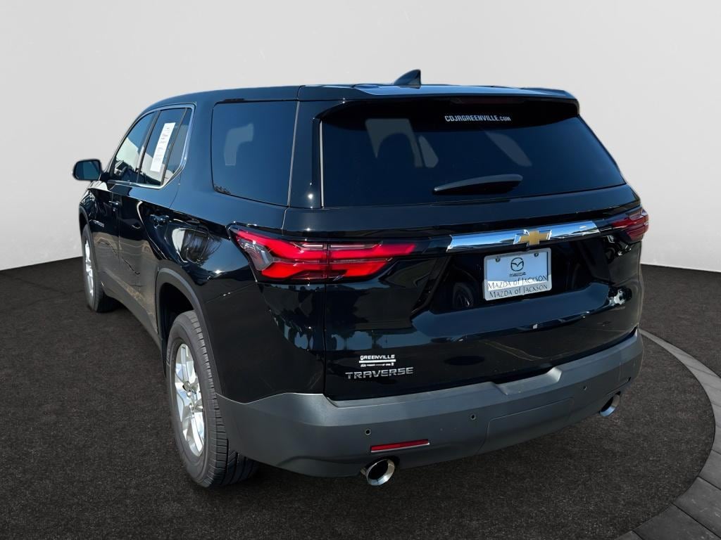 Used 2022 Chevrolet Traverse LS w/1FL SUV