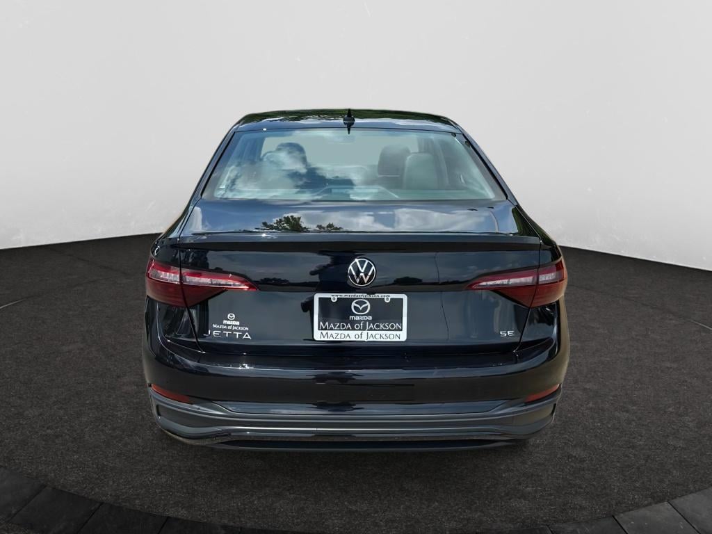 Used 2024 Volkswagen Jetta 1.5T SE Sedan