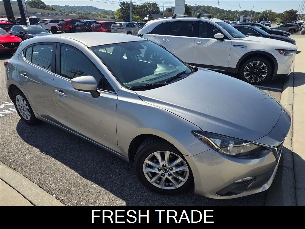  Mazda Mazda3