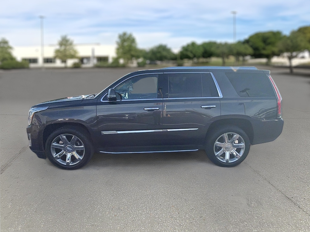 Used 2016 Cadillac Escalade 4WD Luxury Collection SUV