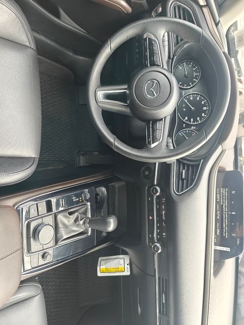 2025 Mazda CX-30 Premium - Photo 13