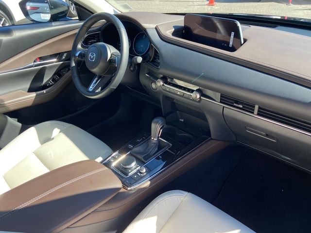 2025 Mazda CX-30 Premium - Photo 24