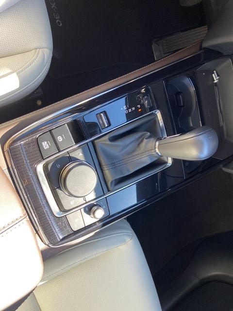 2025 Mazda CX-30 Premium - Photo 19