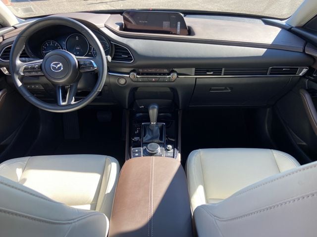 2025 Mazda CX-30 Premium - Photo 10