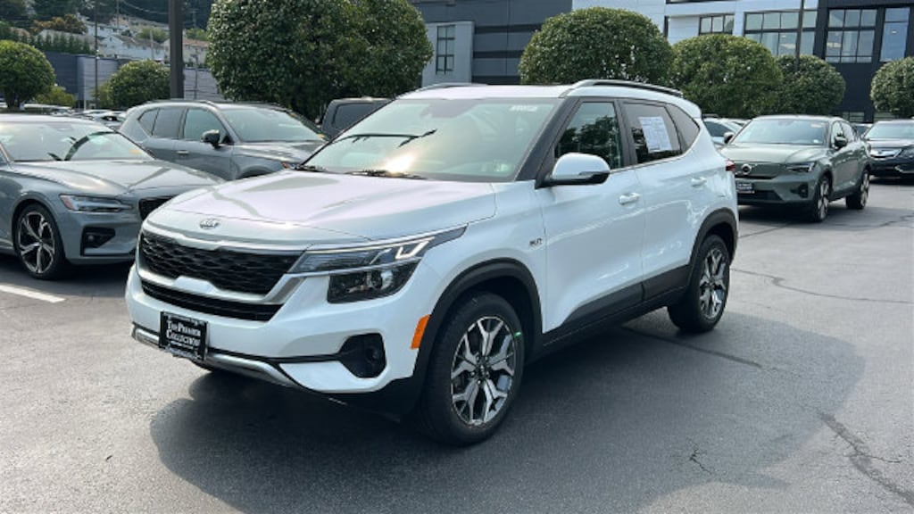 Used 2021 Kia Seltos EX SUV