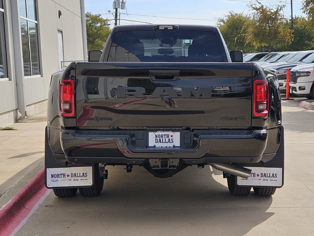 New 2027 Ram 3500 LONE STAR CREW CAB 4X4 8' BOX Pickup