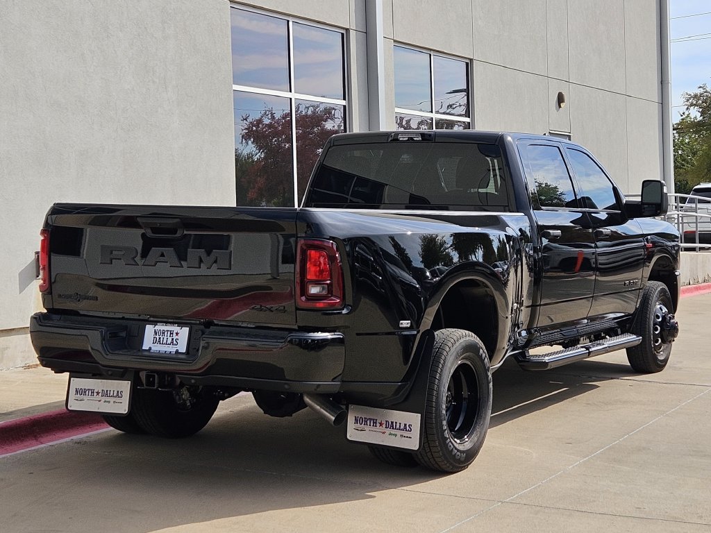 New 2027 Ram 3500 LONE STAR CREW CAB 4X4 8' BOX Pickup