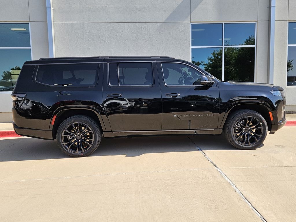 New 2026 Jeep Grand Wagoneer L L SUMMIT RESERVE 4X4 Sport Utility
