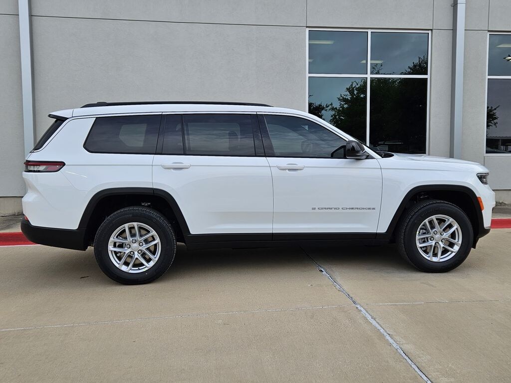 New 2026 Jeep Grand Cherokee L L LAREDO X 4X4 Sport Utility