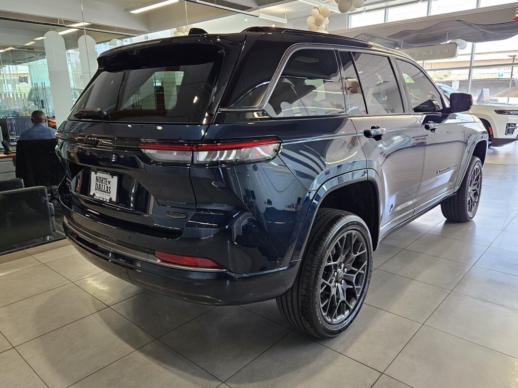 New 2027 Jeep Grand Cherokee Summit Sport Utility