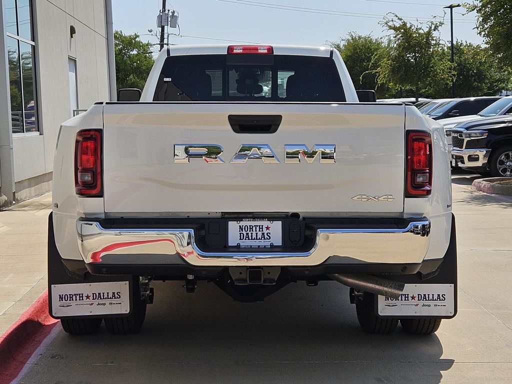 New 2026 Ram 3500 TRADESMAN CREW CAB 4X4 8' BOX Pickup