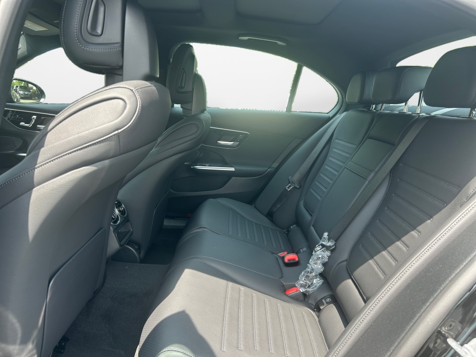 2025 Mercedes-Benz C-Class Sedan C 300 - Photo 13