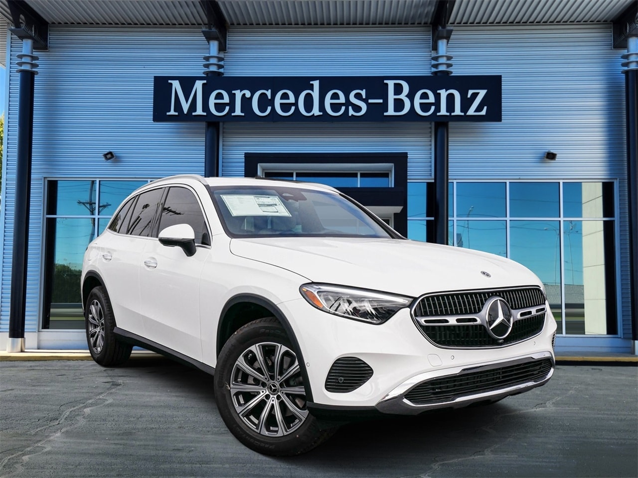 2023 Mercedes-Benz GLC