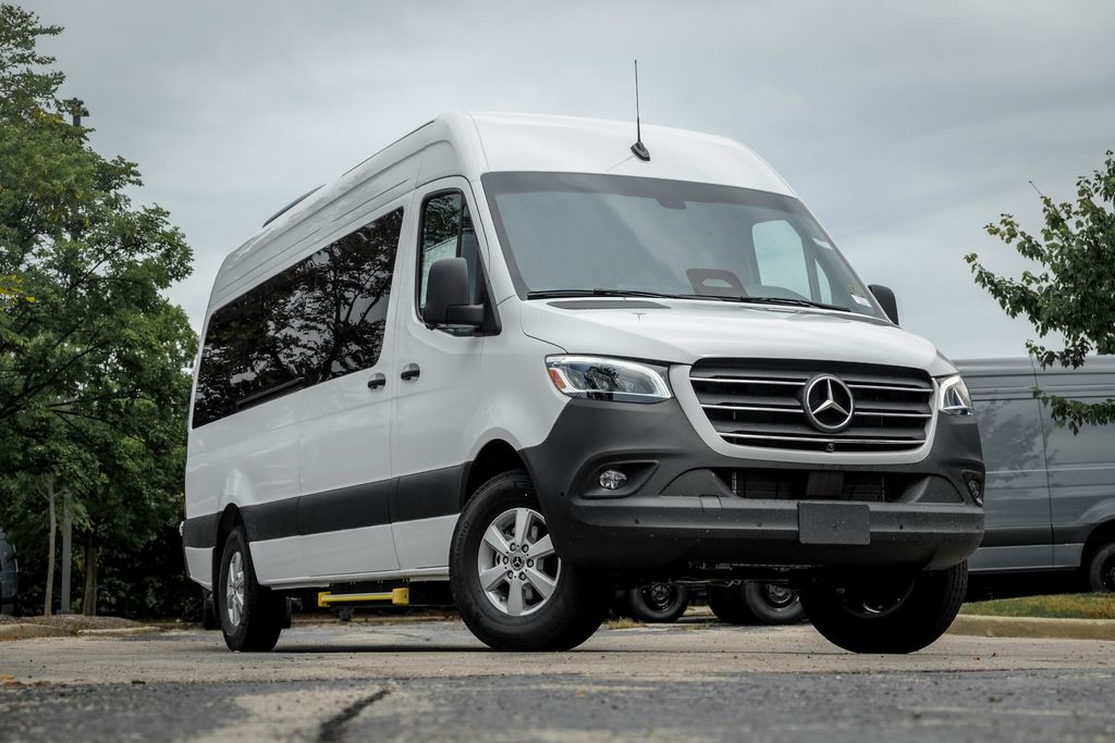 New 2026 Mercedes-Benz Sprinter 2500 Passenger 170 WB Minivan/Van