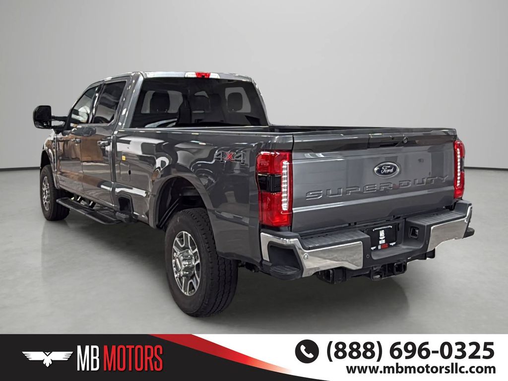 Used 2025 Ford F-350SD Lariat Truck