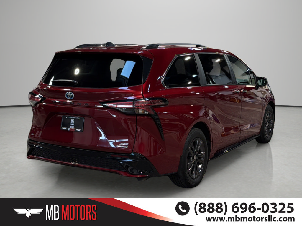 Used 2024 Toyota Sienna XSE Minivan/Van