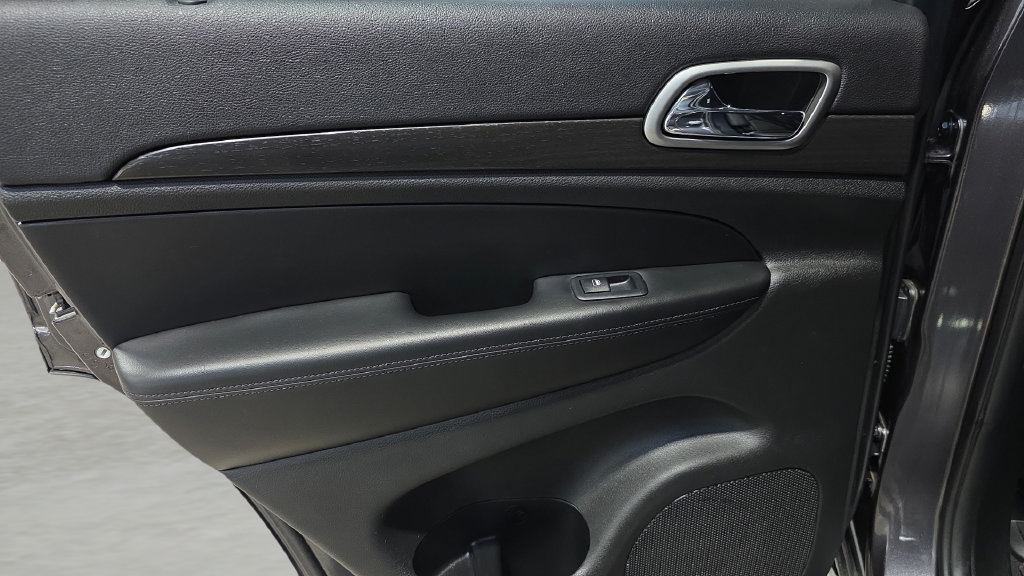 2018 Jeep Grand Cherokee Laredo - Photo 20