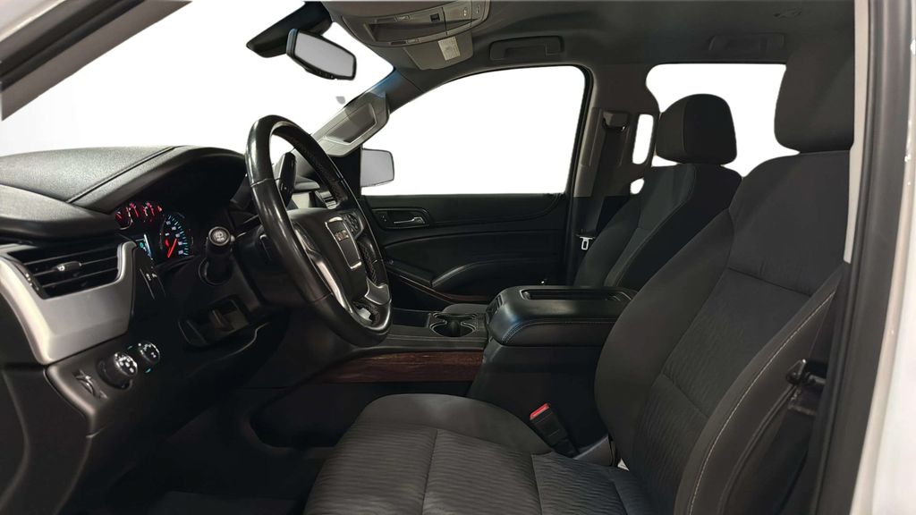 2020 GMC Yukon SLE - Photo 22